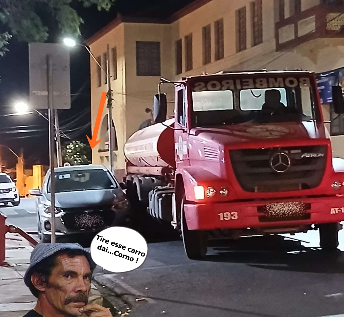 Folga ou ignorância?: Motoristas fazem hidrantes de estacionamento particular em Catolé do Rocha